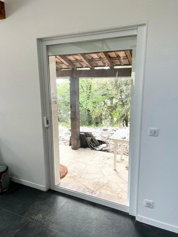 Fenetre_Coulissante_Aluminium_Galandage